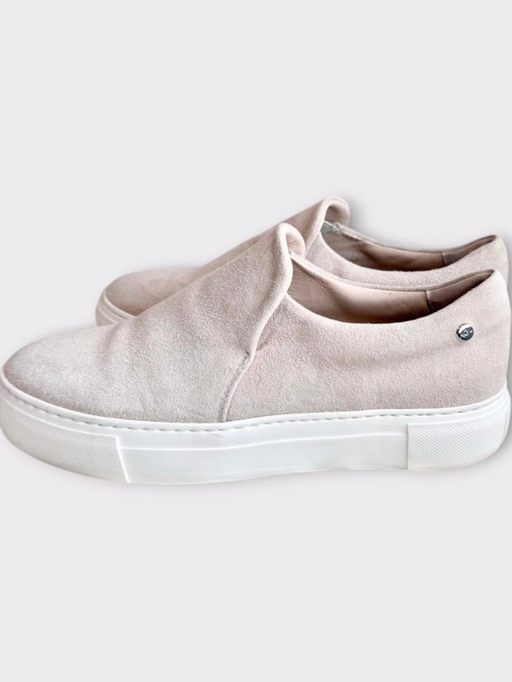 AGL Suede Marie Slip On Sneakers in Light Pink Sz EU 37